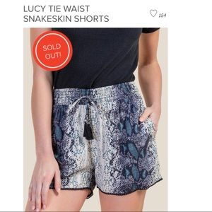 Lucy Tie Waist Snakeskin Shorts Large